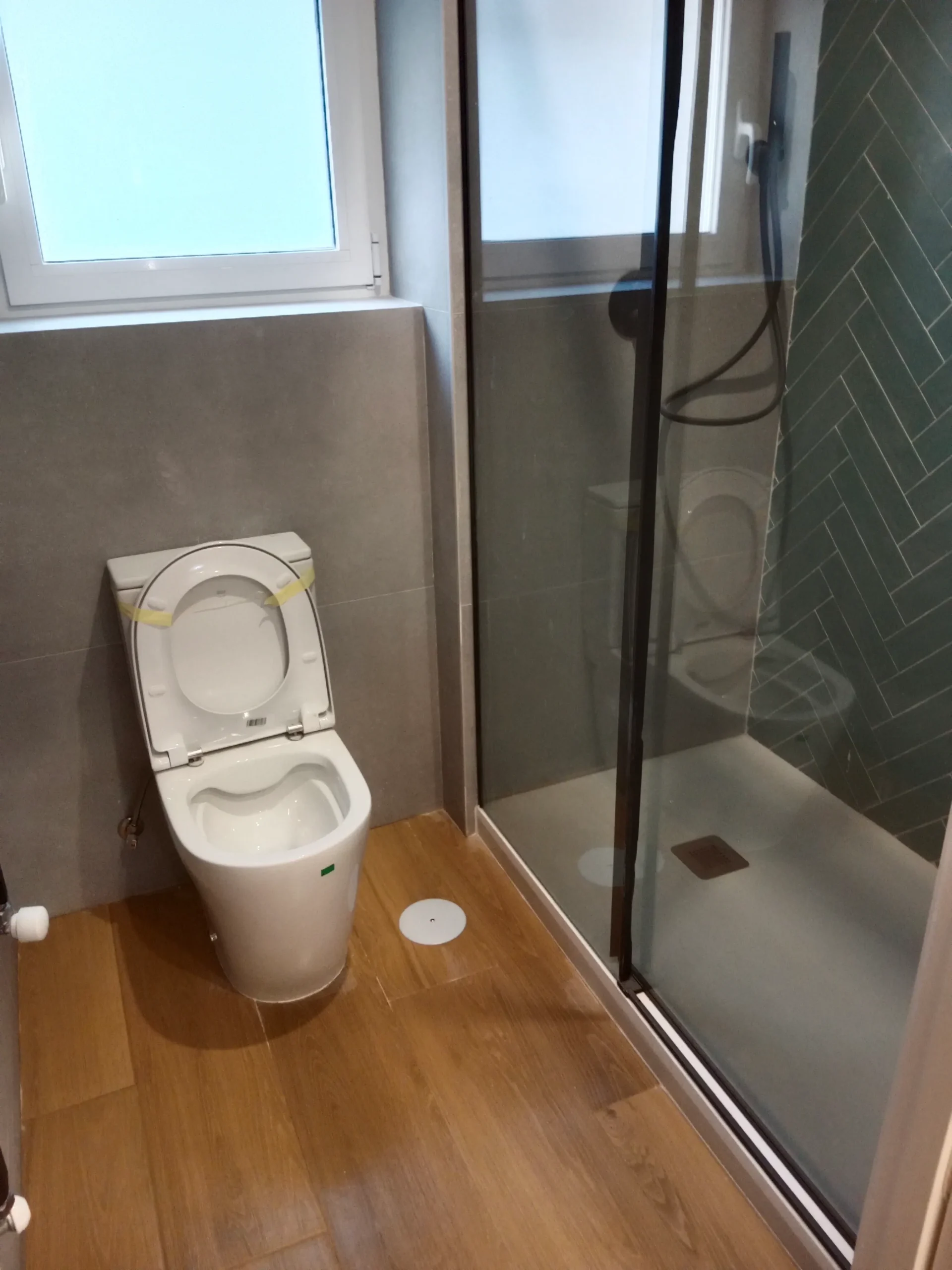 Baño7_A Baño reformado completamente por AG Reformas.