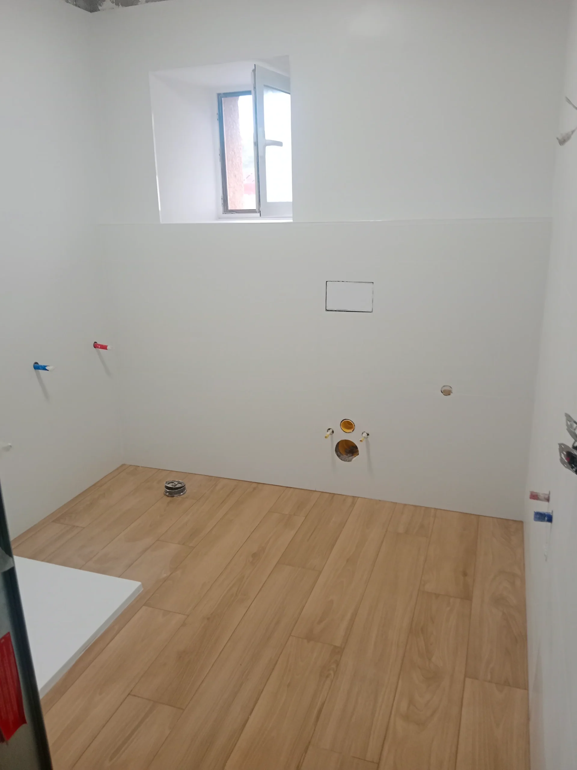 Baño_3A Baño a medio hacer por Ag Reformas, no cambiamos de obra hasta acabar la tuya.